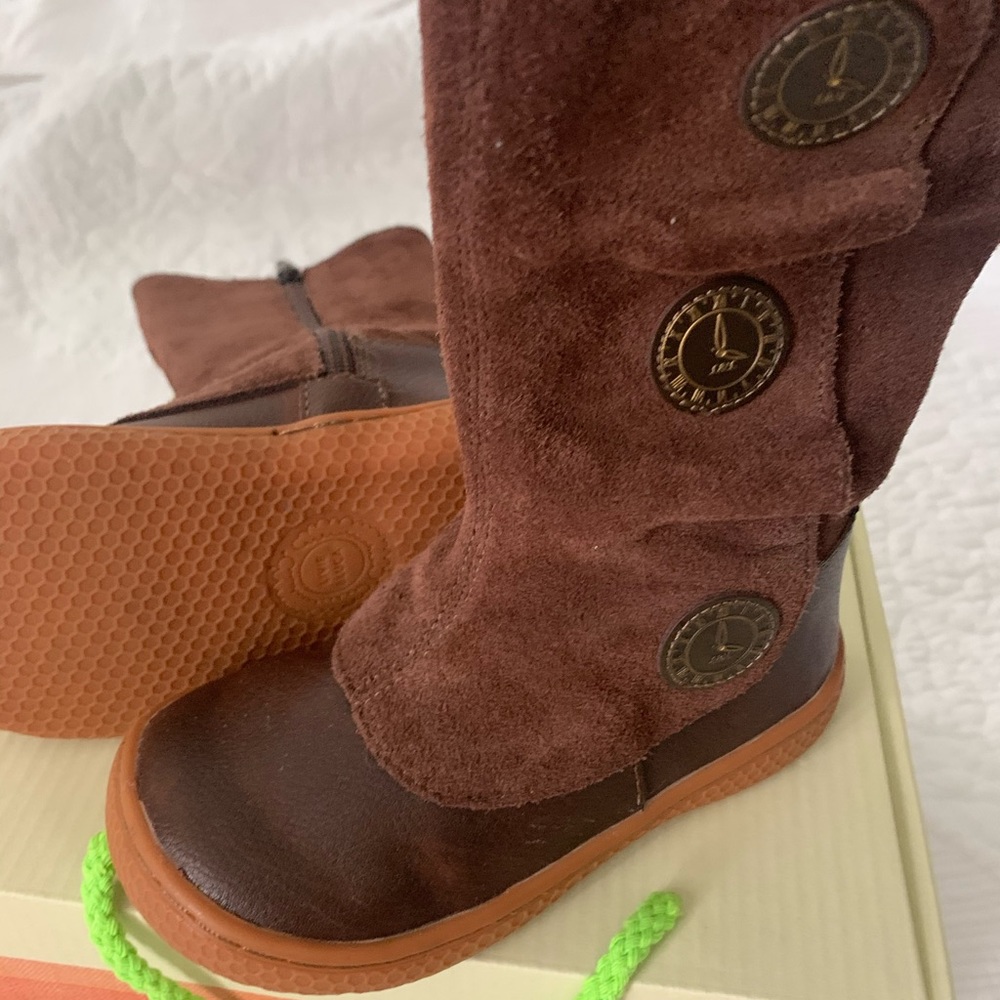 Livie Luca Tiempo Size 7